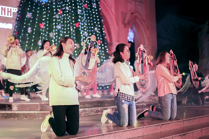 Đà Nẵng tràn ngập không khí Noel